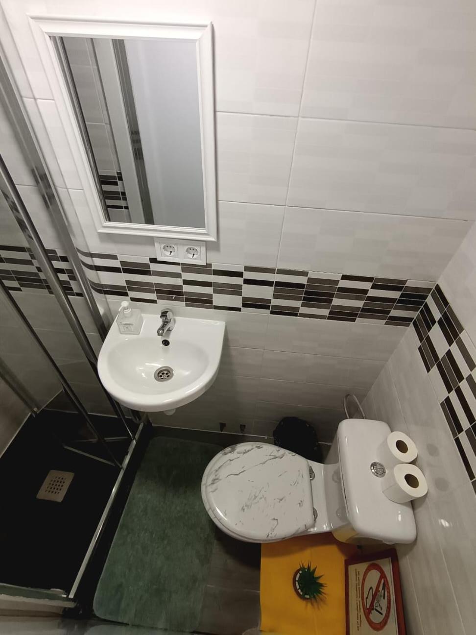 Alanta Apartments Madrid Exterior photo